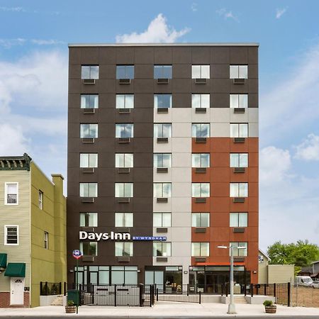Days Inn By Wyndham Staten Island New York Bagian luar foto