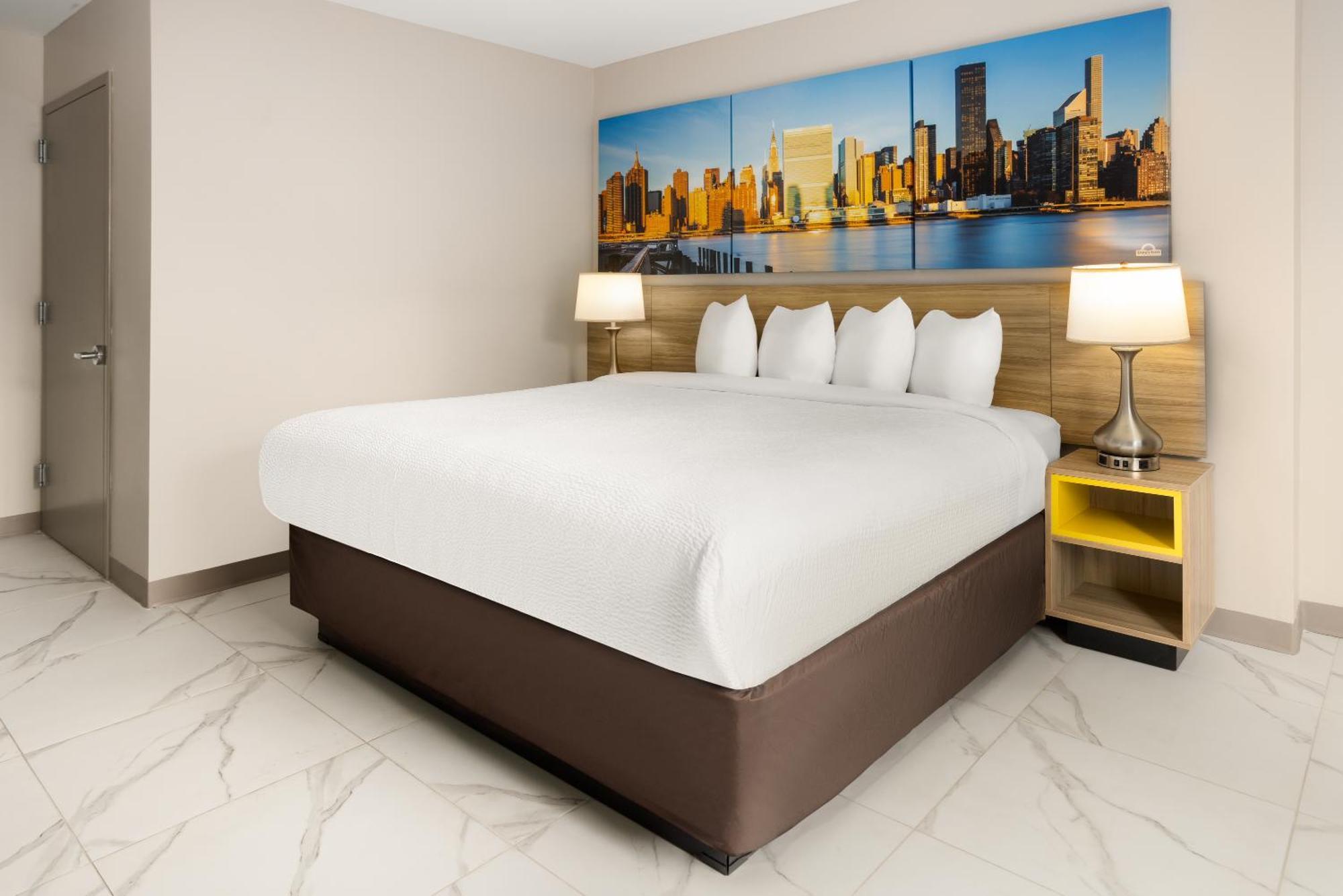 Days Inn By Wyndham Staten Island New York Bagian luar foto