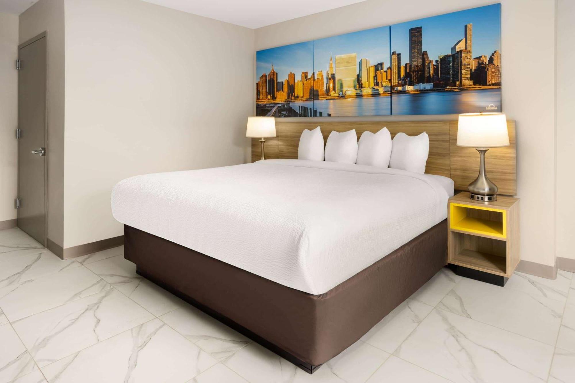 Days Inn By Wyndham Staten Island New York Bagian luar foto